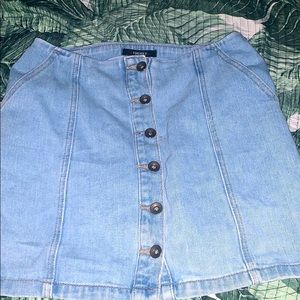 LIGHT WASH DEMIN SKIRT